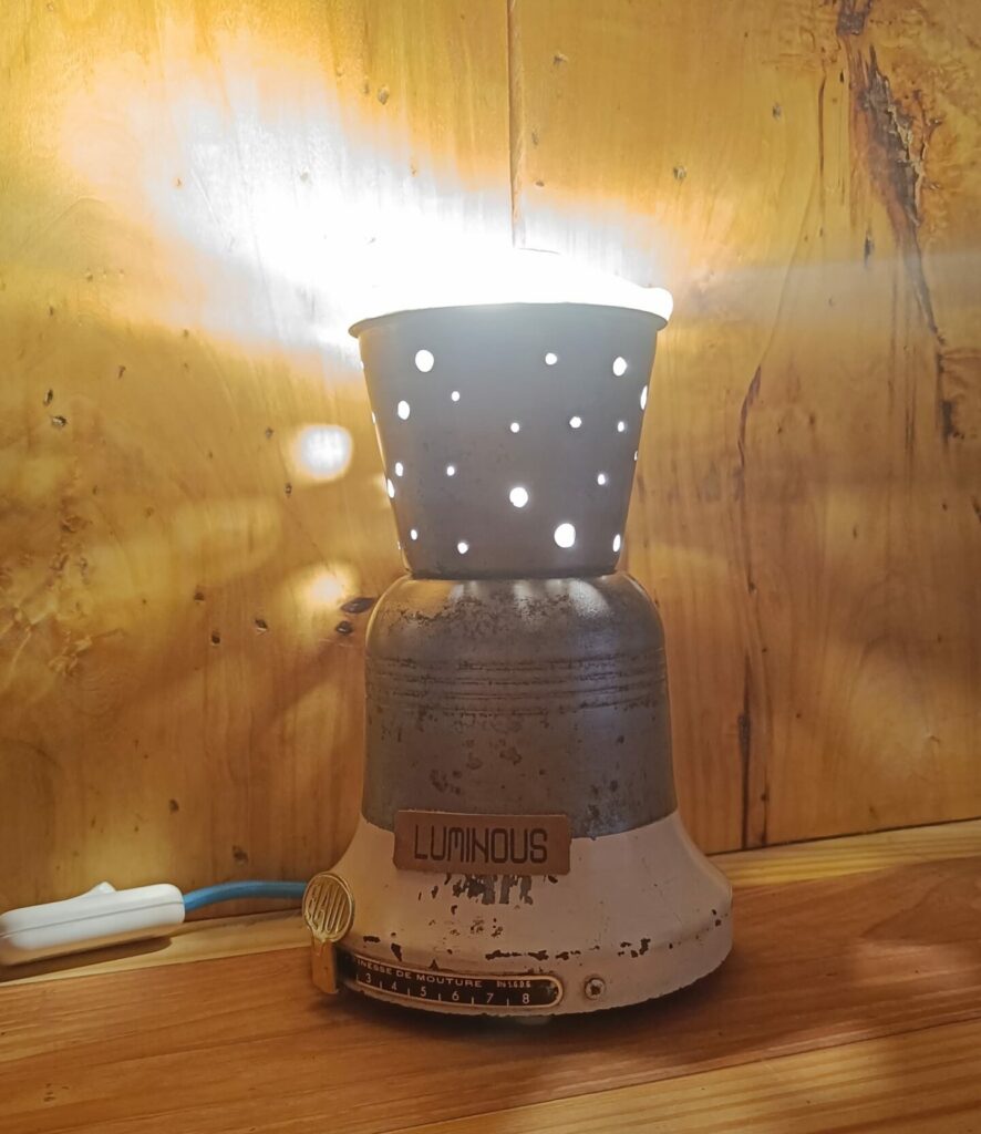 lampe moulin à café électrique