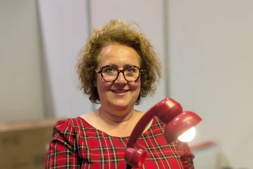 photo de Florence la créatrice des lampes luminous